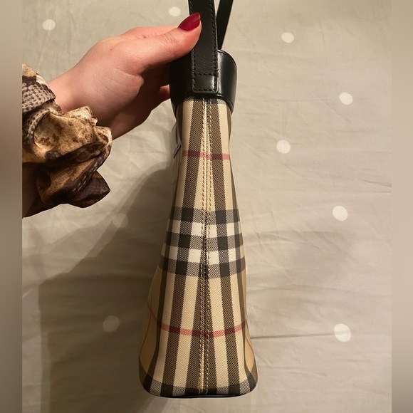 Burberry Coated Canvas Shoulder Bag - Picture 5 of 8